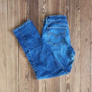 Levi's boot cut size 8